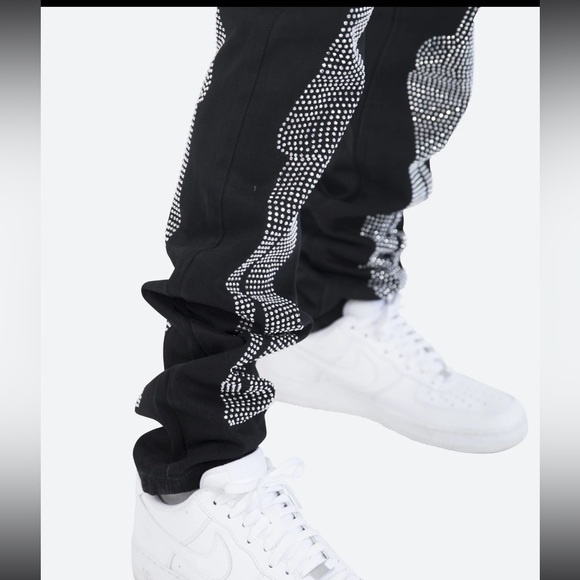 NWT!!! Mens stylish stacked denim jeans w/ rhinestone skeleton appliqué; Sz 40W - Picture 5 of 10